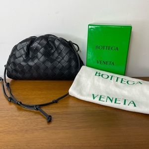 ❌❌❌SOLD❌❌❌Bottega Veneta Mini Intrecciato Woven Leather Pouch Bag